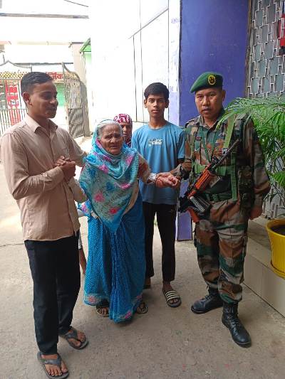 Tripura State Rifles (TSR) personnel were deployed for election duty in the 1st Phase of the Bihar Legislative Assembly Elections on November 6 under 144 – Matihani Assembly Constituency and 146 – Begusarai Assembly Constituency. The Adhoc Battalion of TSR is headed by Jyotishman Das Chaudhuri, Commandant, 7th Battalion TSR.